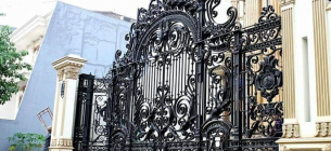 25 Desain Pagar Rumah gaya Eropa